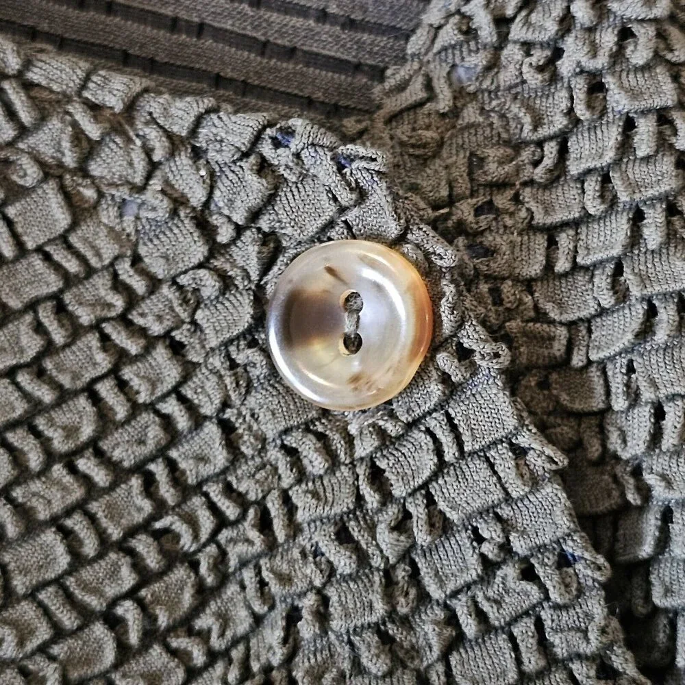 Vintage 90s Womens Dark Green Short Sleeve Cardigan Textured Beaded Semi Cropped